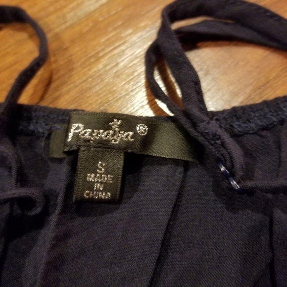 CLOSET CLEAR OUT ITEM - Picture 3 of 6